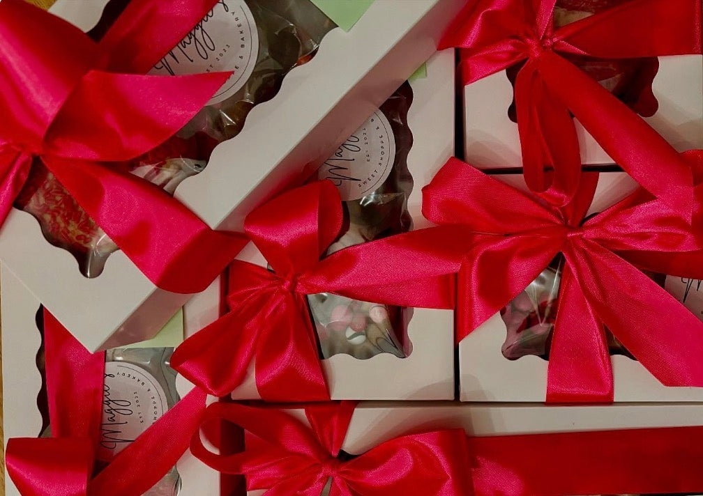 Pre-order Bouquet and Gourmet Cookie Box - Mother’s Day